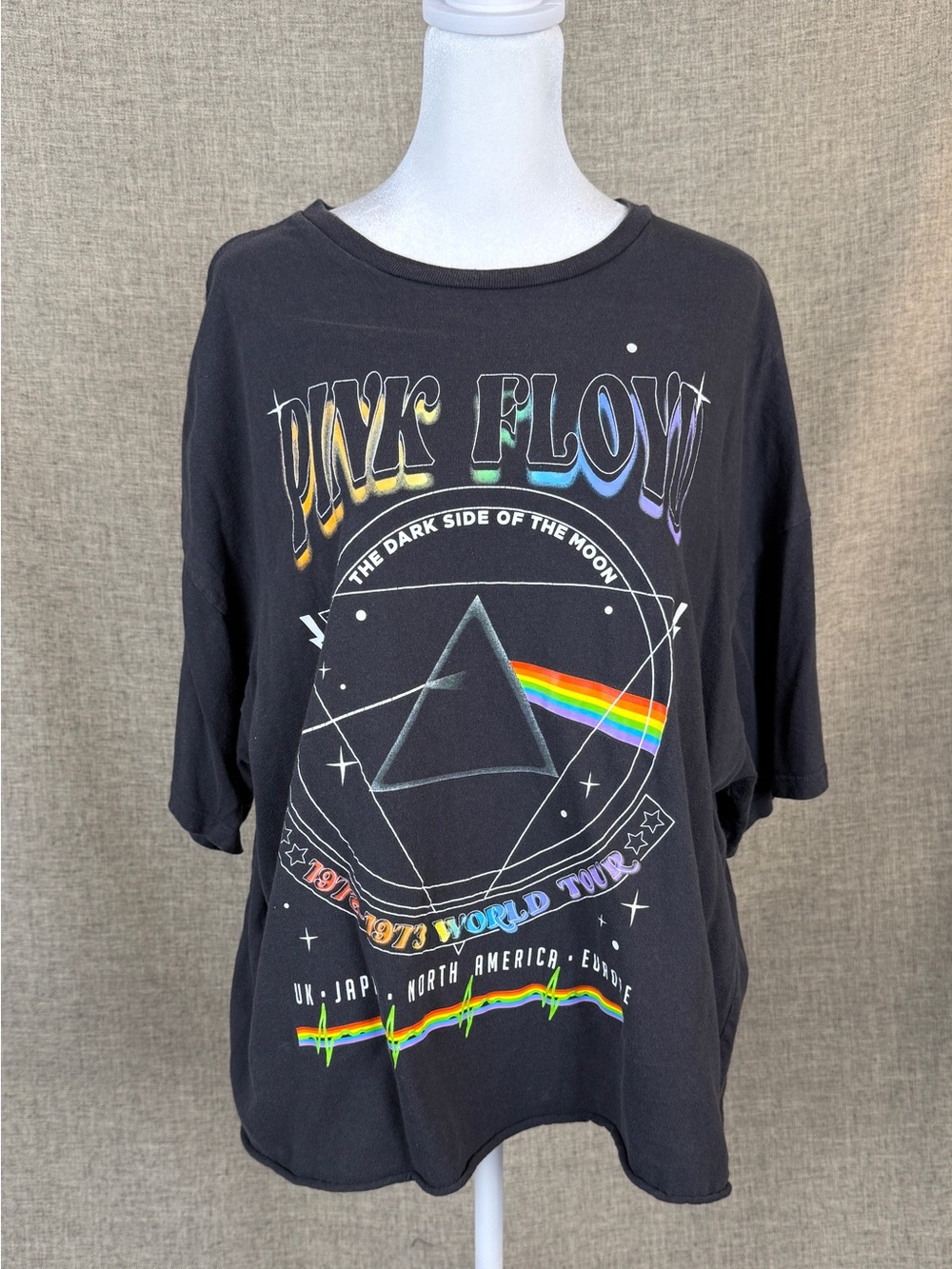 Pink Floyd Black Tee with Rainbow Prism Graphic- Cropped